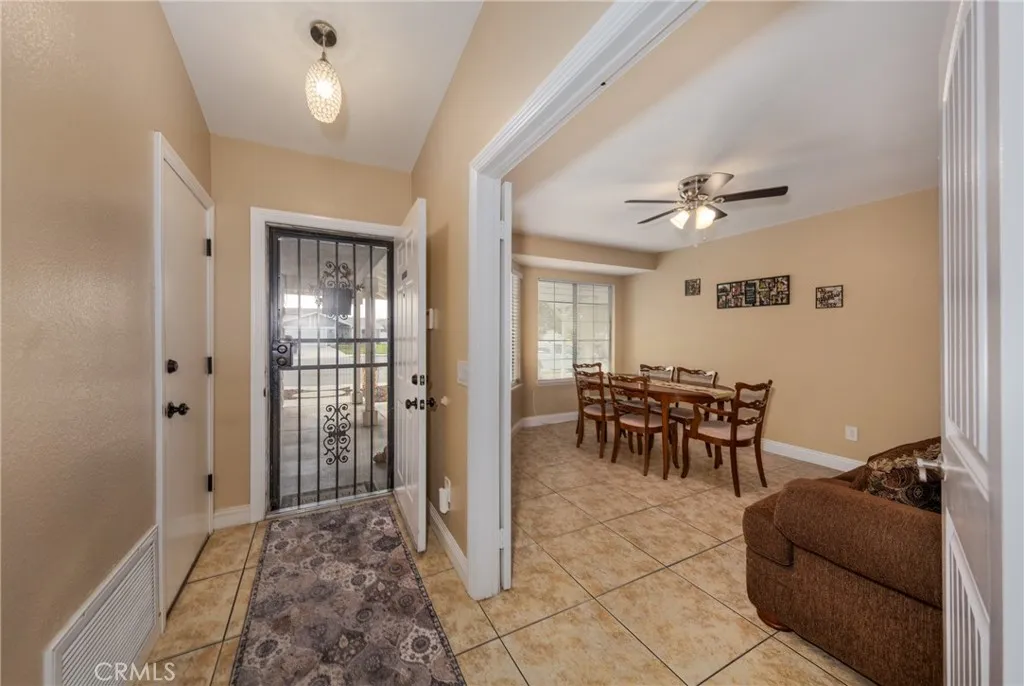 215 Yellowstone Court, San Jacinto, California 92583 home-pic-6